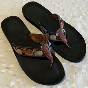 COACH VINTAGE MONOGRAM THONG FLIPFLOP SANDALS